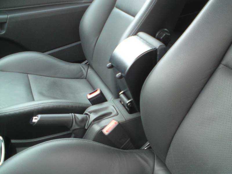 Apoio de Braço Opel Astra H (2004 >)