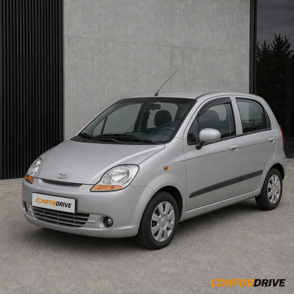 DAEWOO M300 Hatch (2010-2018) para versão de 5 portas com chuventos dianteiros CONFORDRIVE