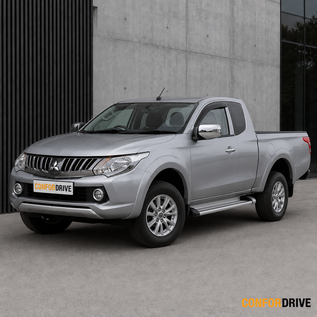 Mitsubishi L200 Club Cab 2015-2019 de 2 portas com dois chuventos dianteiros CONFORDRIVE