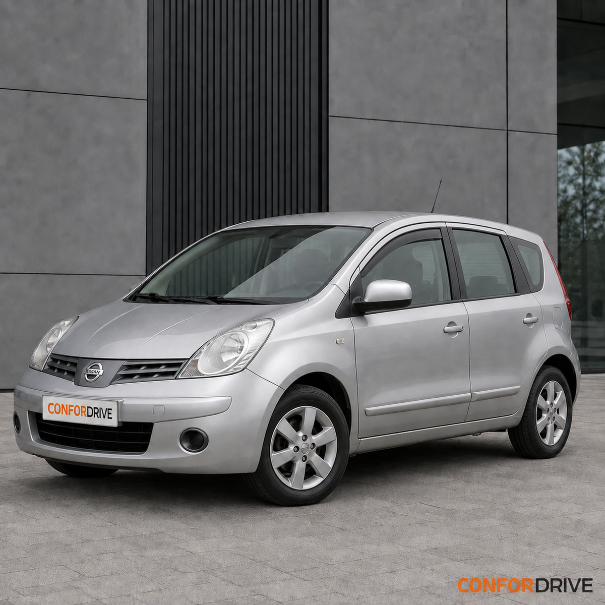 Nissan Note E11 2006-2013 5 portas com chuventos CONFORDRIVE