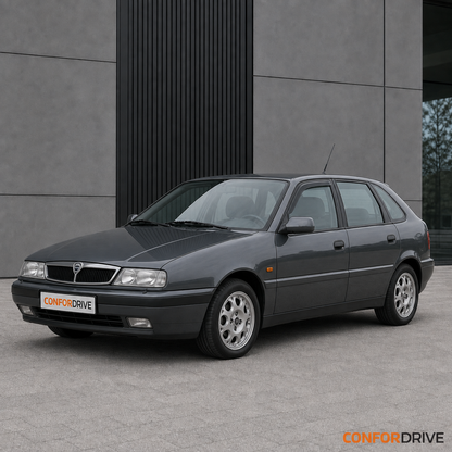 Lancia Delta II 1993-1999 de 5 portas com chuventos dianteiros CONFORDRIVE