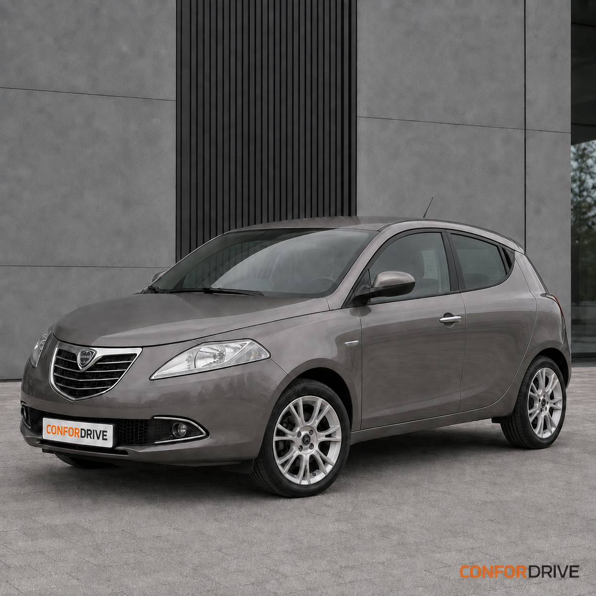 Lancia Ypsilon desde 2011 de 5 portas com chuventos dianteiros CONFORDRIVE
