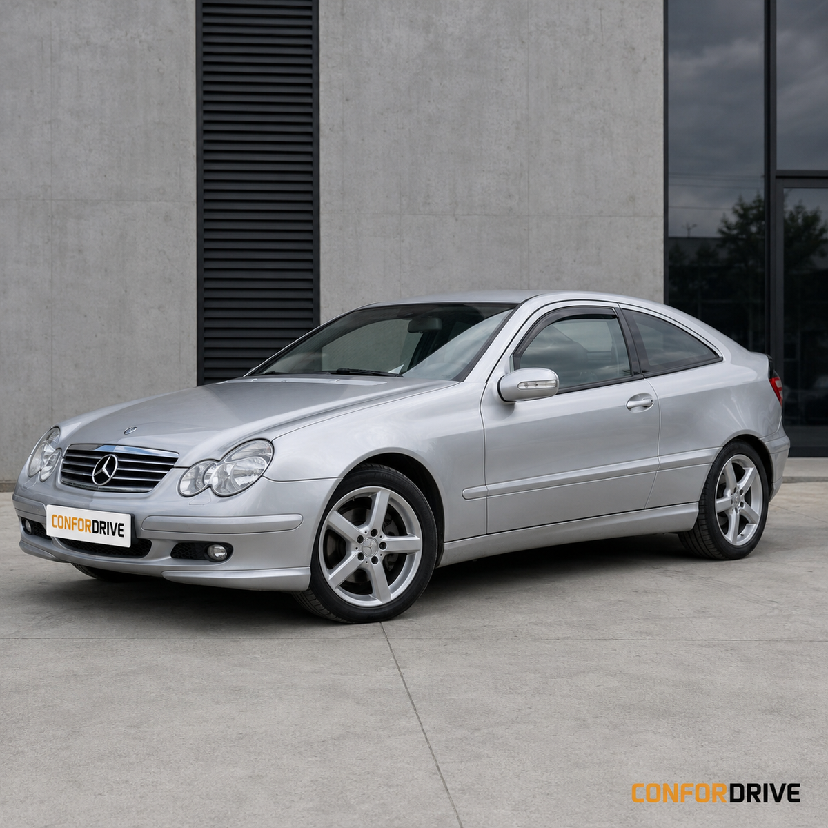 Mercedes CLC C203 2001-2008 com chuventos dianteiros CONFORDRIVE
