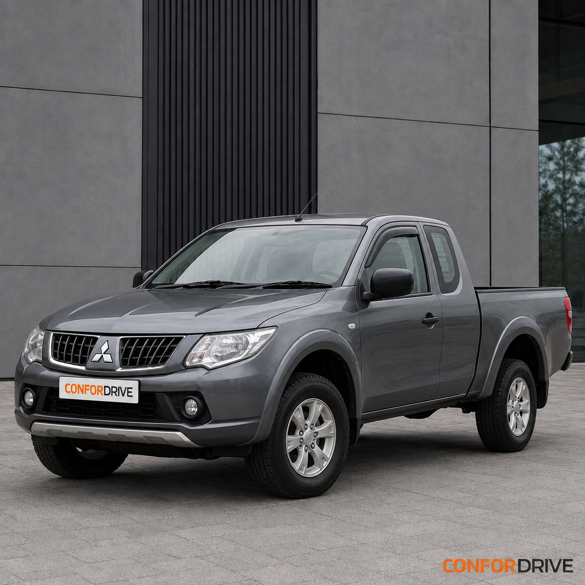 Mitsubishi L200 Club Cab KA0T 2006-2015 2 portas com chuventos dianteiros CONFORDRIVE